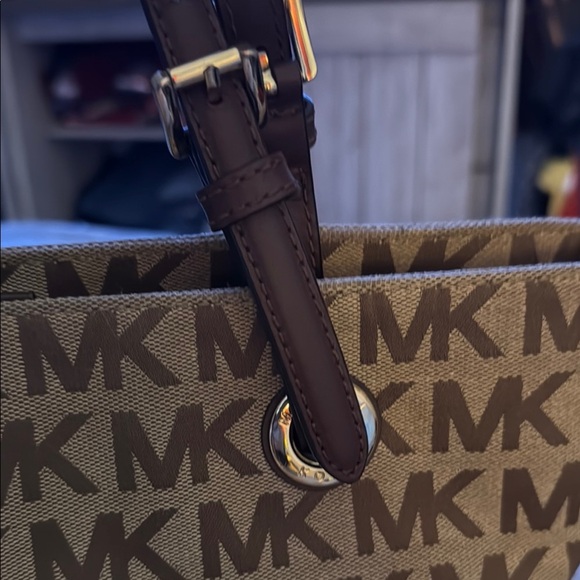 Michael Kors Brown Monogram Tote Bag - Picture 2 of 6